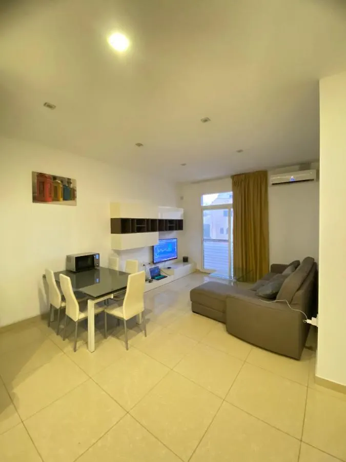 Daniel Maldonado Apartment Siggiewi 0*,  Malta